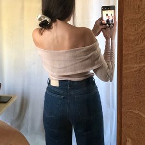 Vintage Off the Shoulder Sweater 💕